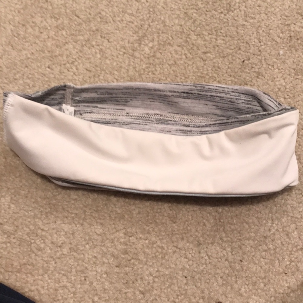 Lululemon head band with pony tail holder